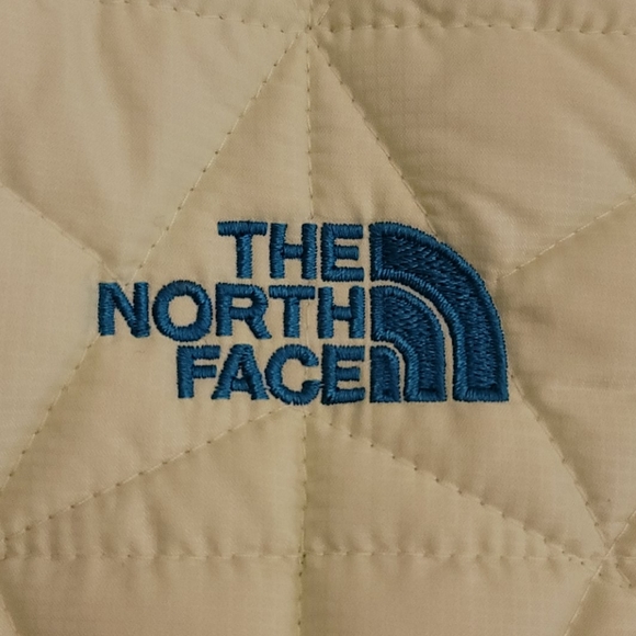 The North Face Vest Women - Picture 6 of 11